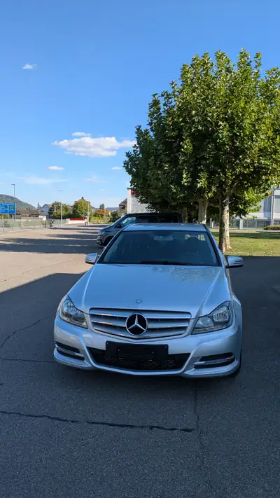 Mercedes-Benz C 220 CDI — Berline élégante, seulement 44 500 km, état impeccable — vista esterna
