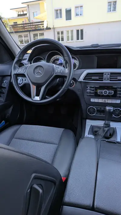 Mercedes-Benz C 220 CDI — Berline élégante, seulement 44 500 km, état impeccable — dettaglio