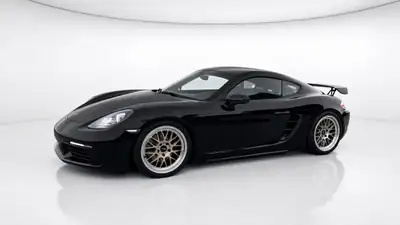 Porsche 718 Cayman T 2.0 PDK — Sportive pure, 44'700 km, noir élégant — exterior view