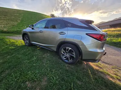 Lexus RX 450h Excellence 2016 — SUV Hybride Premium, Moteur V6 Performant — vista esterna
