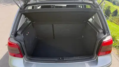 VW Golf 1.6 Pacific — Berline compacte fiable, 224 000 km, équipée Bluetooth — Miniatura 8