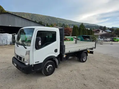 Nissan Cabstar 2.5 T 136 Pro — Utilitaire robuste diesel, 68'000 km seulement — vue extérieure