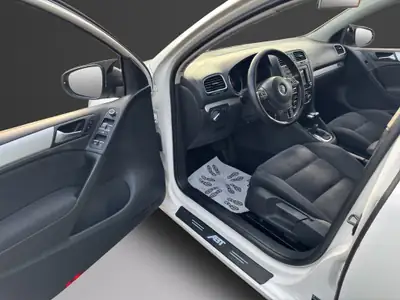 VW Golf 1.4 TSI Highline DSG — Berline polyvalente, moteur efficace et bien équipée — Miniature 12