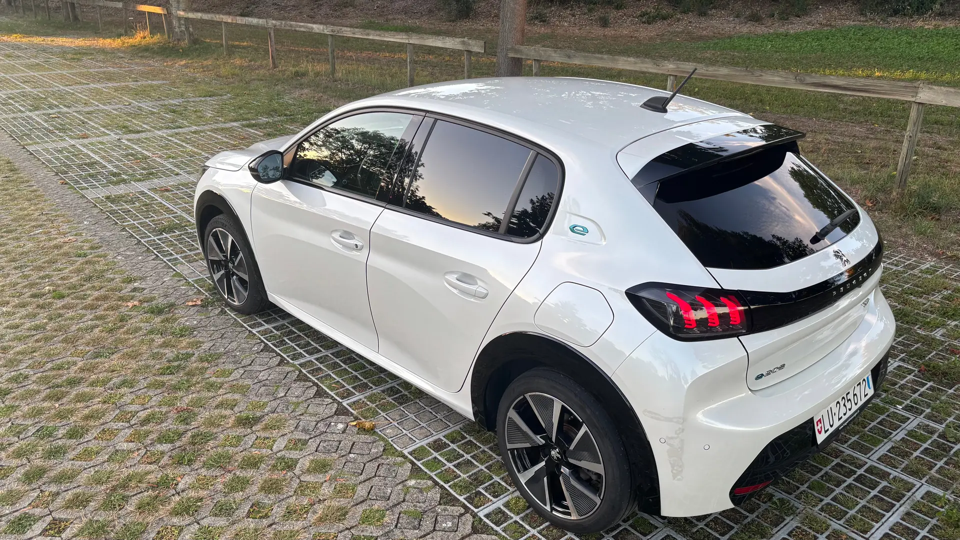 Peugeot 208 2022 occasion Ettiswil — 5