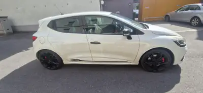 Renault Clio 1.6 T 200 RS Monaco GP — Sportive compacte, 200 ch et faible kilométrage — côté