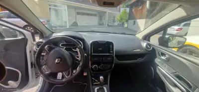 Renault Clio 1.6 T 200 RS Monaco GP — Sportive compacte, 200 ch et faible kilométrage — détail