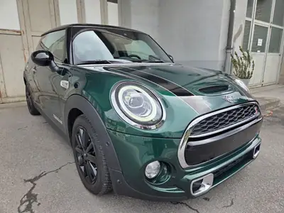 MINI Cooper S Trafalgar 2019 — Sportive compacte verte, 37 500 km seulement — side view