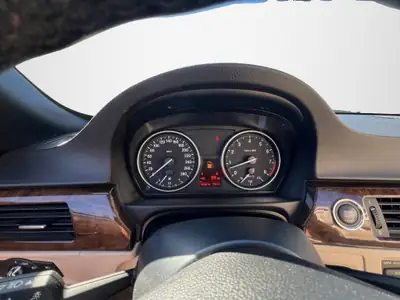 BMW 325i Cabriolet — Roadster élégant 2009, première main, 103'000 km — Miniature 10