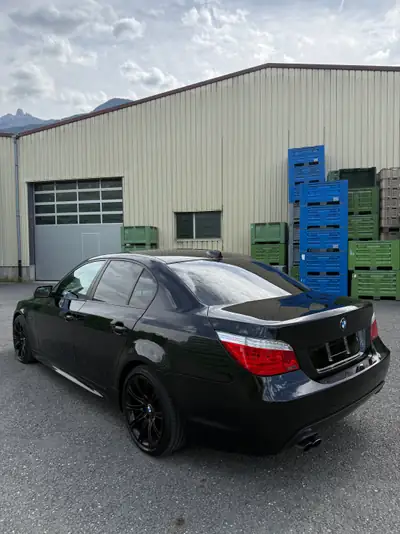 BMW 530 xD Premium Business — Berline prestige diesel, 235 ch et transmission automatique — intérieur