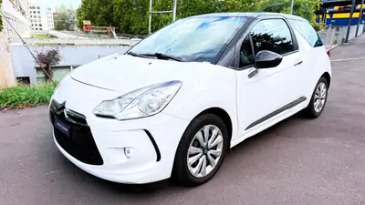 DS3 1.2 VTi Chic — Citadine urbaine élégante, 112'000 km, sans sinistre — Seitenansicht