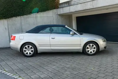 Audi A4 Cabriolet 2.4 V6 170 ch — Roadster élégant, moteur atmosphérique, entretien impeccable — Armaturenbrett