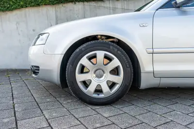 Audi A4 Cabriolet 2.4 V6 170 ch — Roadster élégant, moteur atmosphérique, entretien impeccable — Miniatur 10