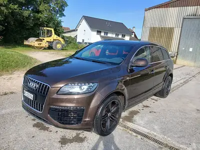 Audi Q7 3.0 TDI Quattro — SUV 7 places puissant, transmission tiptronic — côté