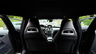 Mercedes-Benz GLA 220 d AMG Line 4Matic — SUV compact diesel, première main, 104'000 km — Miniatur 7