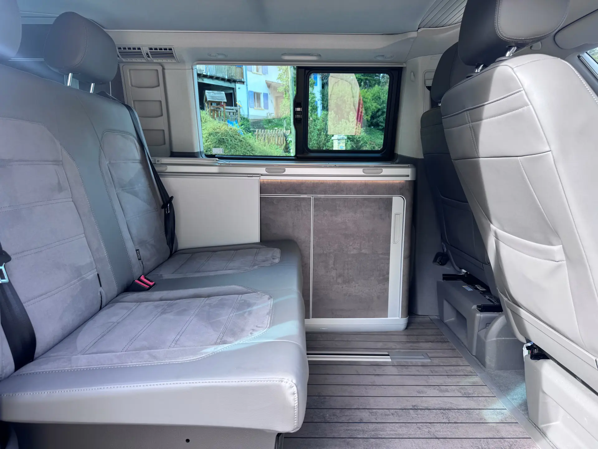 Volkswagen T61 2022 occasion Les Monts-de-Corsier — 3