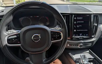 Volvo XC60 2.0 B4 MH Inscription AWD — SUV hybride diesel, 121'000 km, traction intégrale — rear view