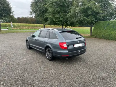 Skoda Superb 2.0 TDI 170 4x4 — Break premium, traction intégrale, équipements haut de gamme — arrière