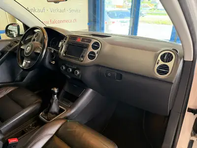 VW Tiguan 1.4 TSI R-Line — SUV compact fiable, sans sinistre, 165'000 km — Miniature 13