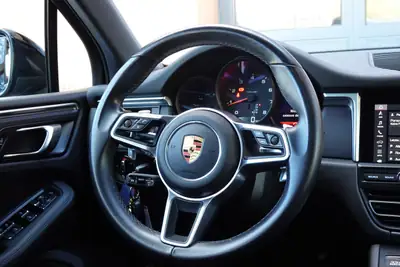 Porsche Macan PDK 2020 — SUV sportif avec sièges chauffants et phares LED, 60'490 km — Miniatur 12
