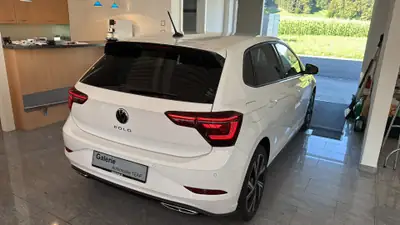 VW Polo 1.0 TSI 110 R-Line DSG — Citadine performante, garantie AMAG, faible kilométrage — vista posteriore