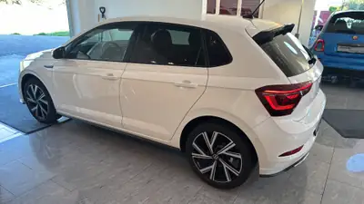 VW Polo 1.0 TSI 110 R-Line DSG — Citadine performante, garantie AMAG, faible kilométrage — fianco