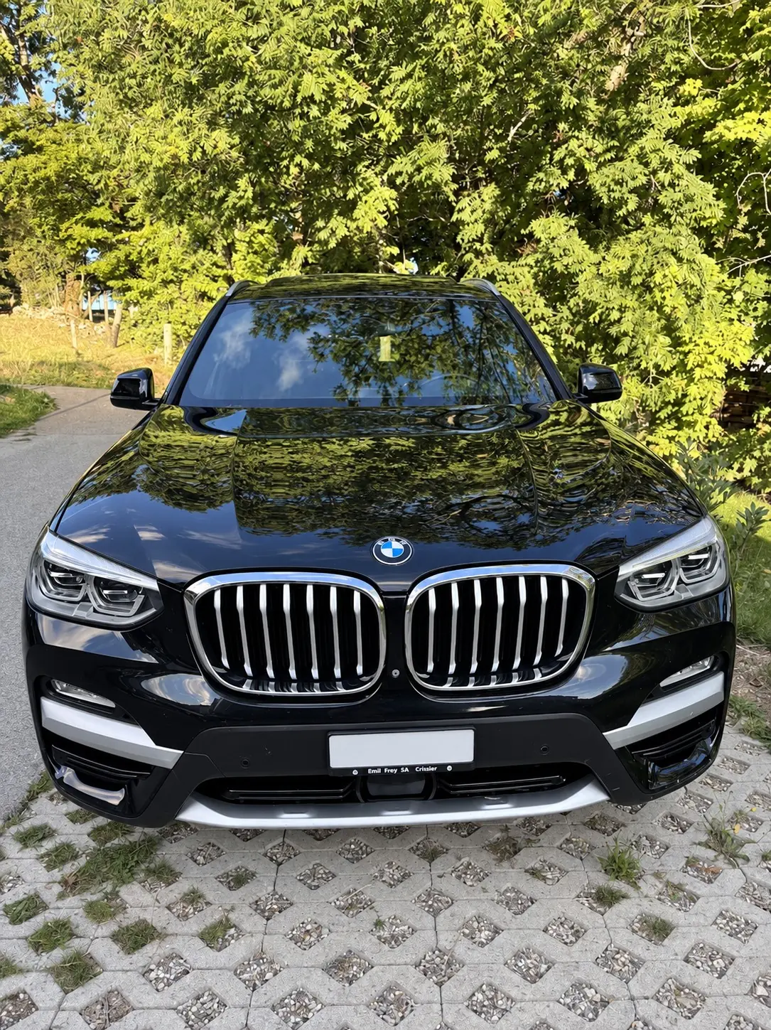 BMW X3 xDrive20i — SUV polyvalent avec toit panoramique et caméra 360°