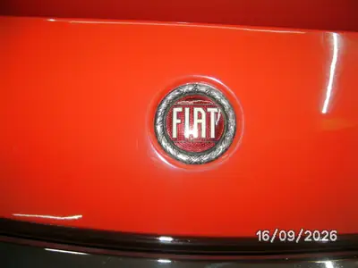 FIAT 850 Spider 1972 — Cabriolet vintage emblématique, moteur essence fiable — Miniature 18