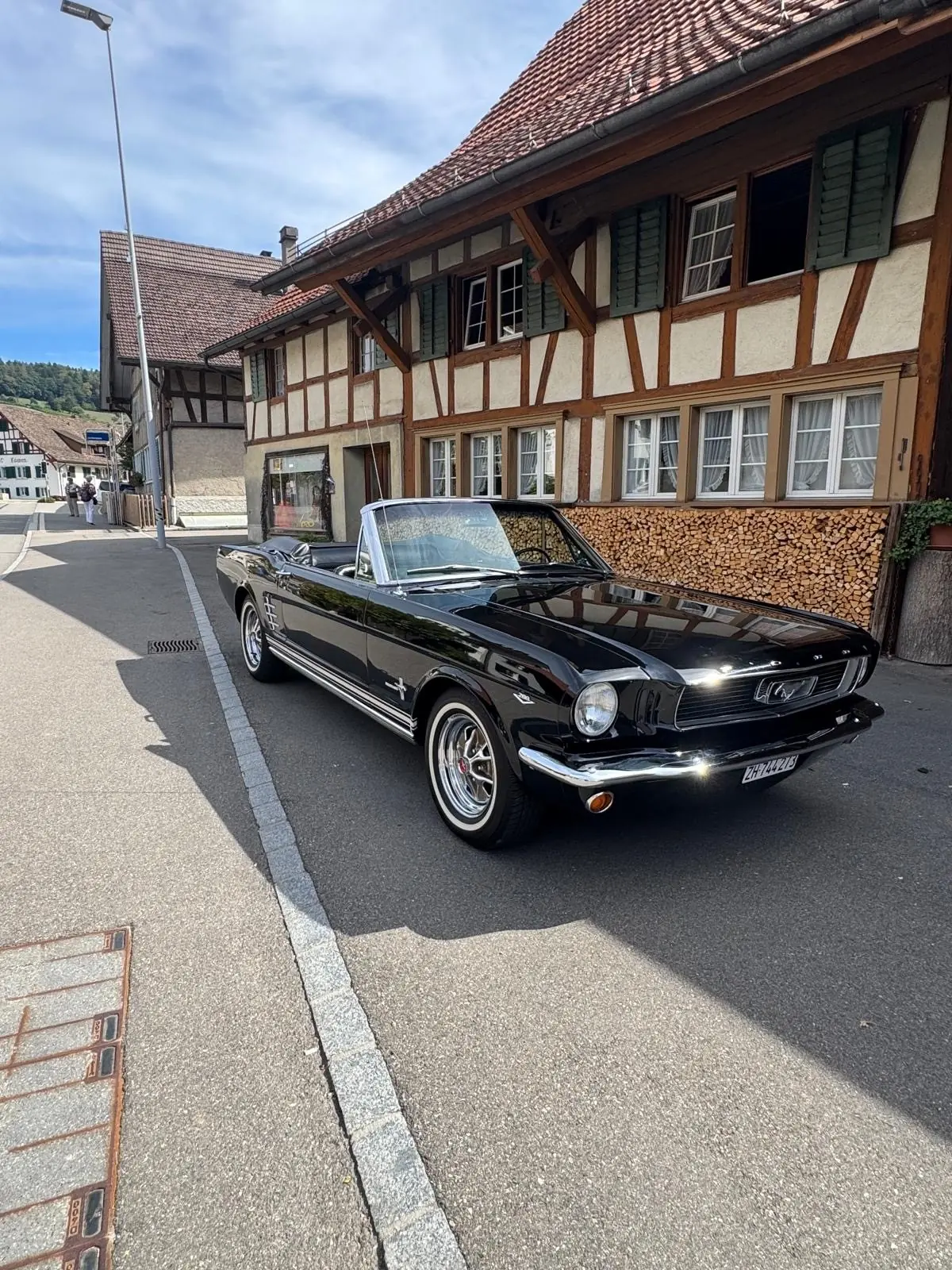 Ford Mustang 1966 occasion Weiningen — 1
