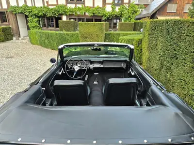 Ford Mustang Cabrio V8 1966 — Légende américaine décapotable, moteur 4.7L — Miniatur 7