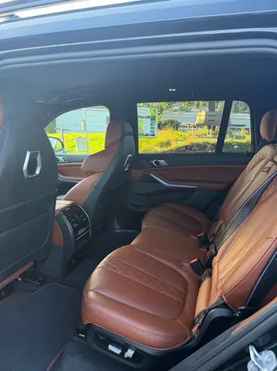 BMW X7 xDrive 48 40d M Sport Pro — SUV 7 places, diesel hybride mild, 340 ch — interni