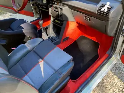 Peugeot 205 1.6 GTi — Légende des années 80, moteur performant et histoire authentique — Thumbnail 7