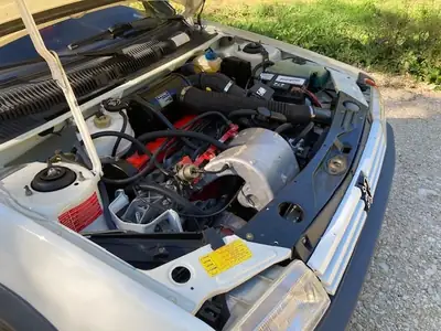 Peugeot 205 1.6 GTi — Légende des années 80, moteur performant et histoire authentique — Thumbnail 13