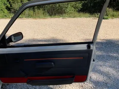 Peugeot 205 1.6 GTi — Légende des années 80, moteur performant et histoire authentique — Thumbnail 16