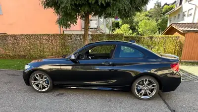 BMW M235 Coupé 2015 — Sportivité authentique, 380 ch de pure performance — Heckansicht