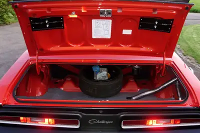 Dodge Challenger R/T 440 SixPack 1971 — Muscle-car mythique, chef-d'œuvre collector — Miniature 8