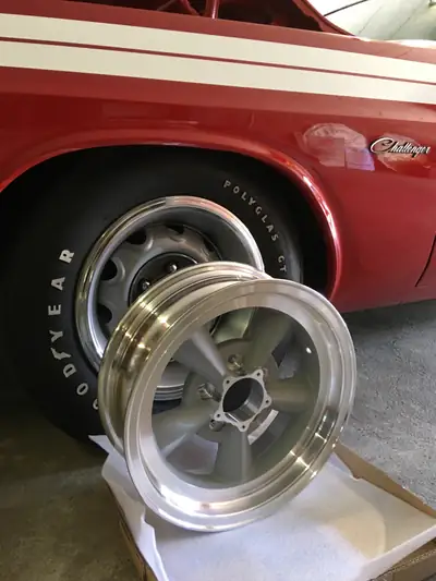 Dodge Challenger R/T 440 SixPack 1971 — Muscle-car mythique, chef-d'œuvre collector — Miniature 17