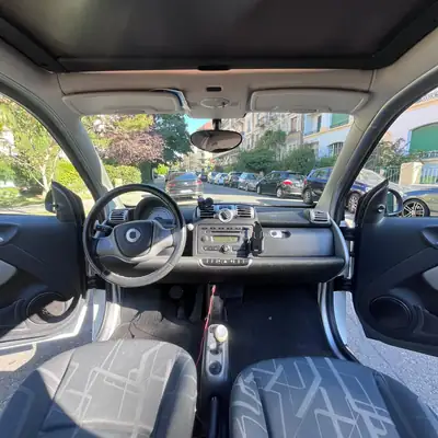 Smart Fortwo 1000 84 Passion — Citadine maligne, parfaite pour la ville — tableau de bord