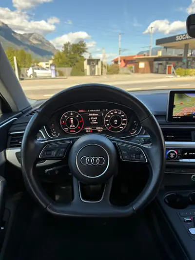 Audi A4 Allroad 2.0 TDI Quattro — Break polyvalent, 4x4 fiable et économe — Miniatur 11