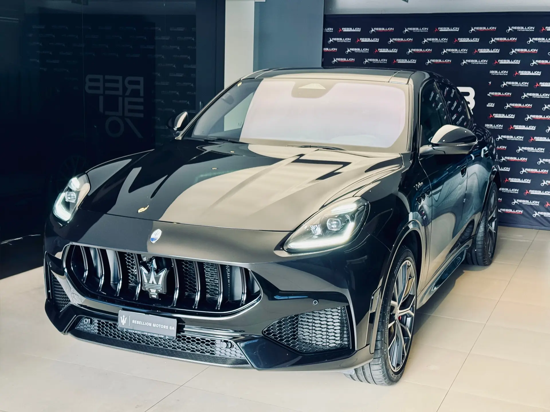 Maserati Grecale 3.0 Trofeo — SUV sportif haute performance, modèle 2027 neuf