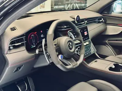 Maserati Grecale 3.0 Trofeo — SUV sportif haute performance, modèle 2027 neuf — Miniatur 11