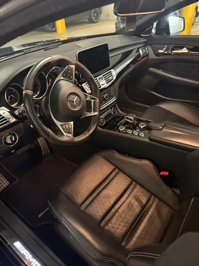 Mercedes-Benz CLS 63 S AMG 4Matic — Coupé berline haute performance, 584 ch — tableau de bord