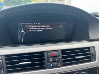 BMW 325i xDrive Touring 2008 — Berline familiale performante, 257'000 km — intérieur