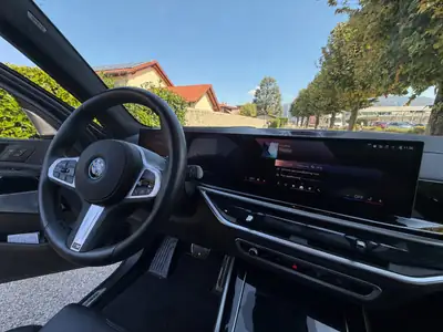 BMW X5 50e xDrive — Hybride rechargeable haute performance, ultra faible kilométrage — tableau de bord