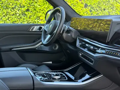 BMW X5 50e xDrive — Hybride rechargeable haute performance, ultra faible kilométrage — Miniature 13