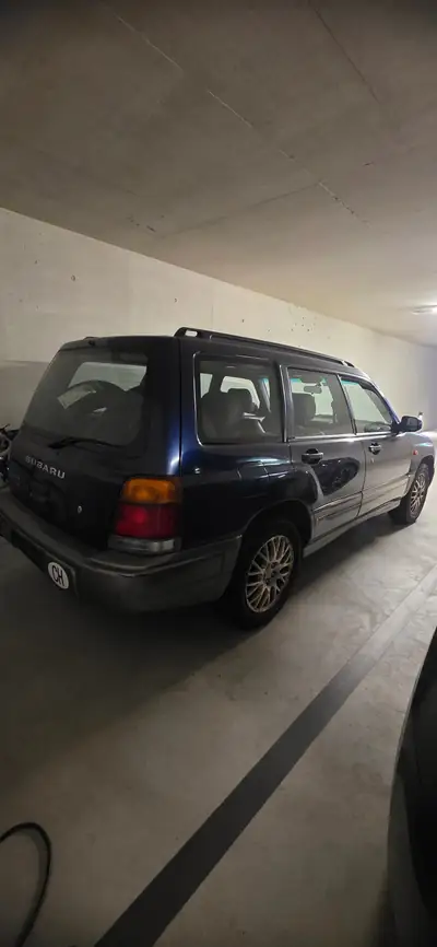 Subaru Forester 2.0 Turbo Night Blue — SUV compact robuste, transmission automatique, sans sinistre — Armaturenbrett