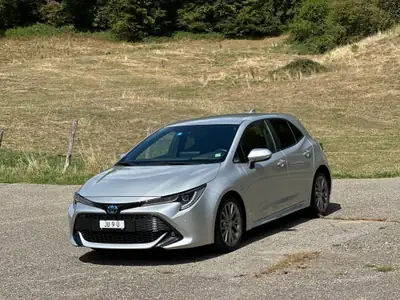 Toyota Corolla 2.0 HSD Style 2019 — Berline hybride économique, 75'000 km — Miniatura 13