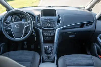 Opel Zafira 1.6 CDTI 136 — Monospace 7 places, consommation ultra-économique — intérieur