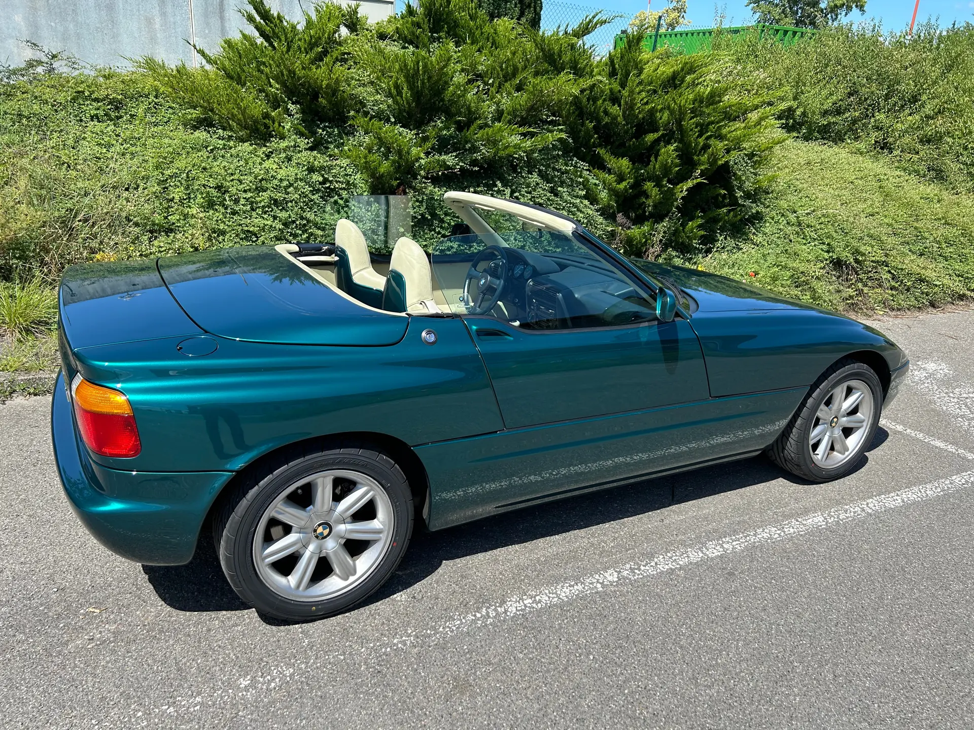 BMW Z1 — Le cabriolet culte aux portes rétractables, 65'000 km seulement