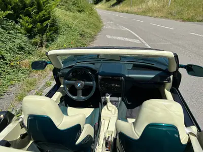 BMW Z1 — Le cabriolet culte aux portes rétractables, 65'000 km seulement — Heckansicht