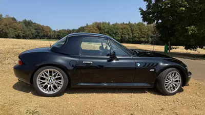 BMW Z3 2.2 — Cabriolet sportif avec Hardtop, 170 ch authentiques — fianco